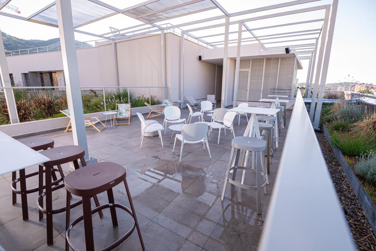 Hostel Le Hueb Toulon Exterior photo